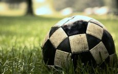 Marokkaan epateert voetbalfans met jongleertrucs