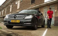 Marokkaan geeft rijles wint De TV-Beelden