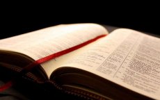 Marokkaan gedwongen op Bijbel te zweren tijdens rechtszaak in Spanje