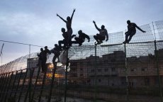 Honderdtal migranten bestormen Marokkaans-Spaanse grens