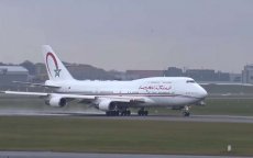 Nieuwe Boeing Mohammed VI van Hamburg vertrokken (video)