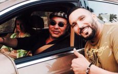 Algerijnse zanger Reda Taliani met Mohammed VI op de foto