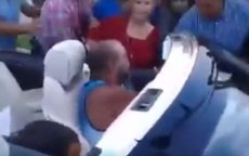 Koning Mohammed VI stopt voor babbeltje met fans (video)