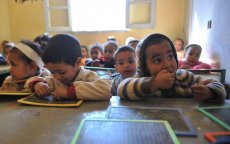 Marokkaans kind pleegt zelfmoord omdat zijn moeder geen schoolmateriaal kan kopen
