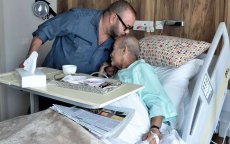Koning Mohammed VI bezoekt voormalige premier Abderrahmane Youssoufi in ziekenhuis (foto's)