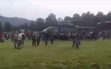 Demonstranten omsingelen helikopter minister Binnenlandse zaken in Al Hoceima