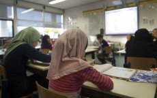 500 euro voor moslima die school aanklaagde na schoolfoto op Offerfeest