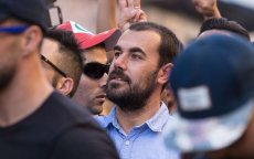 Nasser Zefzafi uit rechtszaal gestuurd, zaak opnieuw uitgesteld