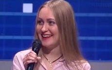 Russische vrouw spreekt vloeiend Darija (video)