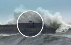 Marokkaan probeert koppel van verdrinkingsdood te redden in Spanje (video)