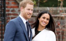 Verloofde van Prins Harry, Megan Markle, bezoekt moskee