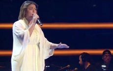 Marokkaanse Shaimae wint jury The Voice voor zich (video)