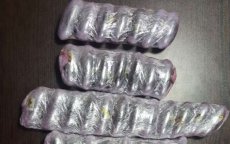 Tanger: vrouw verstopt drugs in luier peuter