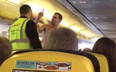 Noodlanding toestel Ryanair in Marrakech door halfnaakte man (video)