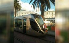 Ophef om schandalige foto kind op tram in Rabat (foto)