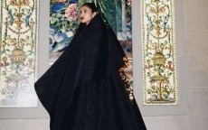 Imaan Hammam volledig in het zwart op Met Gala (foto's)