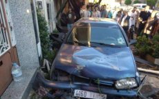 Auto rijdt in op terras in Tanger, twee doden