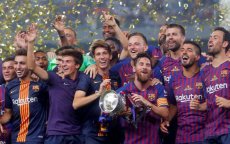 Barcelona wint Supercopa in Tanger (video)