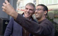 Marokkaanse barbier aan Filip Dewinter: "Vertrouw jij een Marokkaan achter jou met een scheermes?" (video)