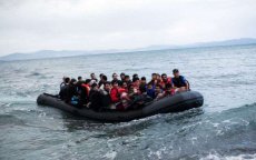 Marokkaanse migranten dobberen week lang op zee, één dode