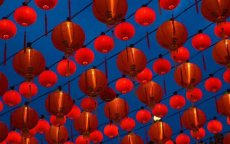 Marokko: 1500 Chinese rode lantaarns in medina Chefchaouen