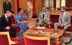 Koning Mohammed VI nodigt prins Harry en Meghan Markle uit voor thee (foto's)