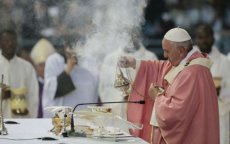 Marokko: 10.000 mensen op mis paus Franciscus in Rabat