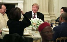 Donald Trump geeft iftar in Witte Huis (video)