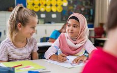 Oostenrijk: hoofddoek verboden op school, keppel en sikh-tulbanden toegestaan