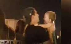 Teder moment voor Luis Suarez en zijn baby in Marokko (video)