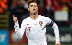 Cristiano Ronaldo verwent personeel in Marokko