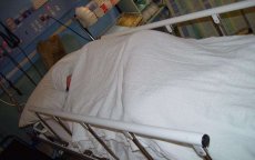 Agadir: schandalige rekening na overlijden zoon in kliniek (video)