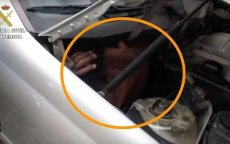Melilla: migranten onder motorkap auto gevonden (video)