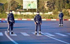Man in Fez dreigt ermee dochters uit raam te duwen