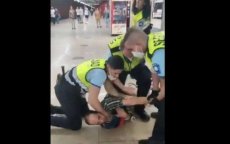 Marokkaan vanwege mondmasker slachtoffer brutaal geweld in Spanje (video)