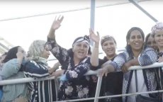 Marokkaanse seizoenarbeidsters laten vreugde vrije loop (video)