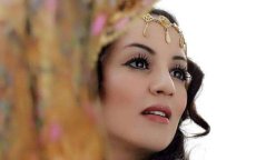Sanaa Akroud onthult voor het eerst haar leeftijd