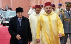 Koning Mohammed VI belt met Palestijnse president 
