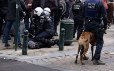 Yassine Boubout krijgt pepperspray in gezicht tijdens demonstratie in Brussel