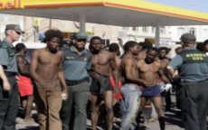 Honderden illegale migranten bestormen Melilla 