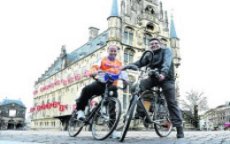 Marokkanen uit Nederland met de fiets naar Marokko voor goed doel