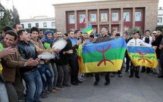 Yennayer buiten Marokkaans parlement gevierd