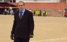 Alleen in Marokko: keeper in pak en stropdas 