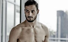 Nacer Chadli bijna naakt voor het goede doel