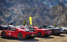 Roadtrip van 80 Ferrari's in Marokko (video)