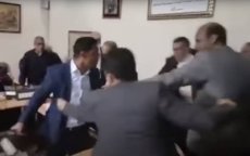 Vechtend raadslid voor de rechter in Settat (video)
