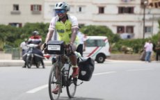 Karim Mosta (68) fietst van Amsterdam naar Dakar 