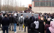 Honderden samen voor Marokkaanse tieners na branddrama in Spanje