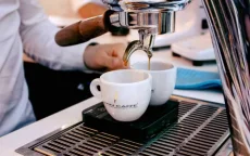 Koffieprijs in Oujda verdrievoudigt zodra Marokko voetbalt