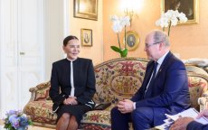 Prins Albert van Monaco sluit top in Tanger dansend af (video)